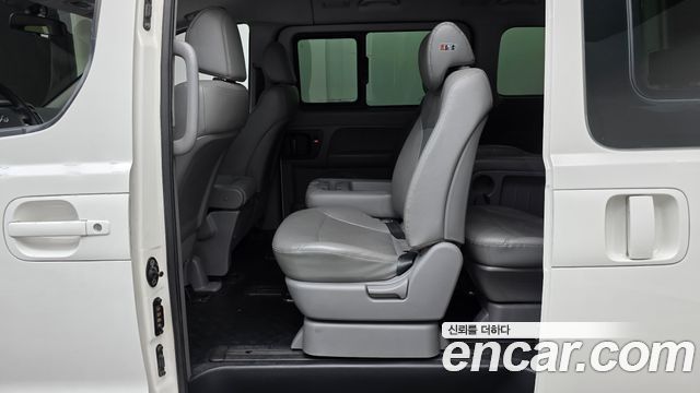 Hyundai Grand Starex Wagon 12-Seater Smart 2020 — фото 12