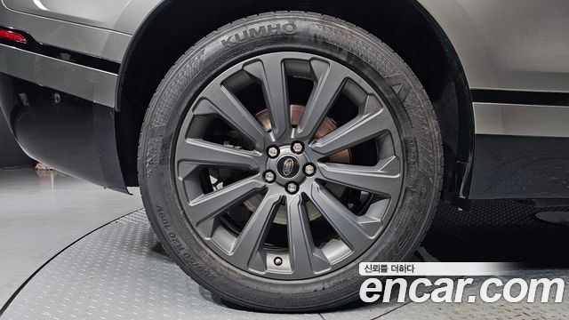Land Rover Range Rover Velar 3.0 P380 R-Dynamic SE 2019 — фото 5