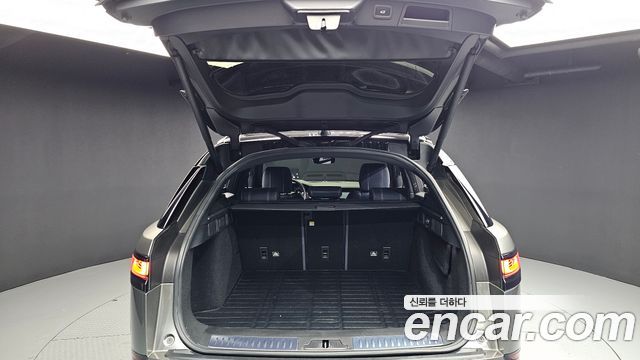 Land Rover Range Rover Velar 3.0 P380 R-Dynamic SE 2019 — фото 20