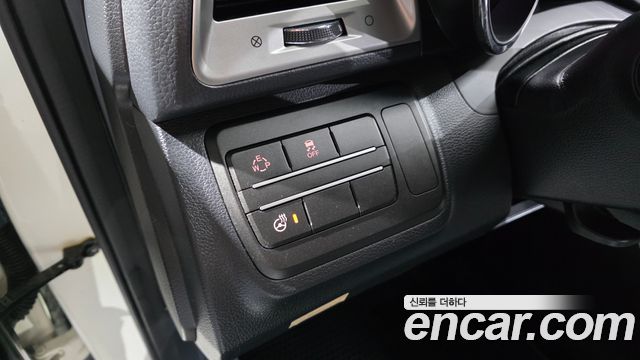 KG Mobility (SsangYong) Tivoli LX 2WD DLX 2016 — фото 14