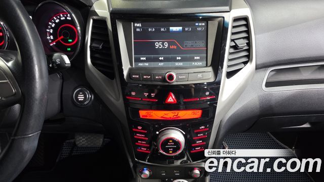 KG Mobility (SsangYong) Tivoli LX 2WD DLX 2016 — фото 15