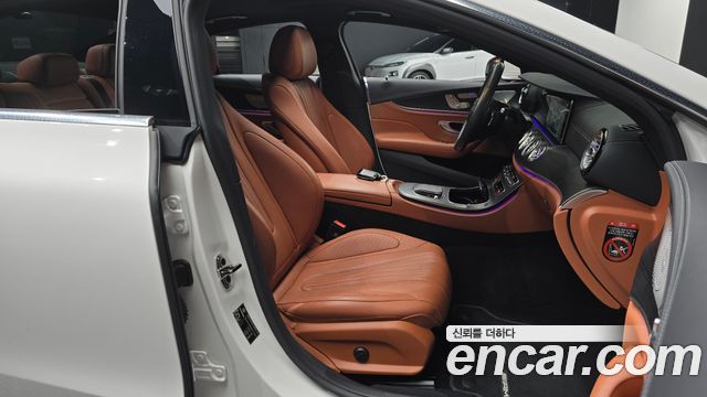 Mercedes-Benz CLS-Class (C257) CLS300d 4MATIC 2023 — фото 32