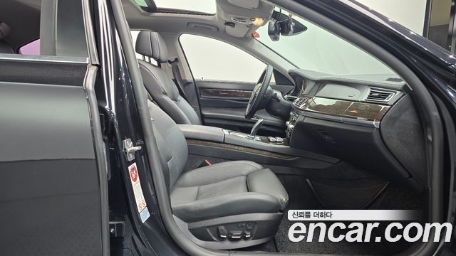BMW 7 Series (F01) 740Li 2012 — фото 26