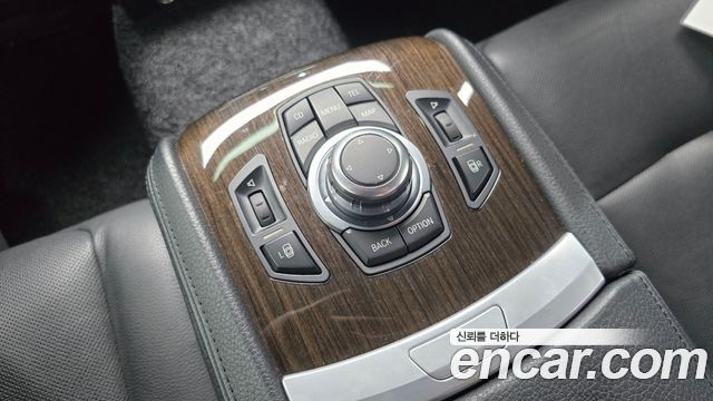 BMW 7 Series (F01) 740Li 2012 — фото 30