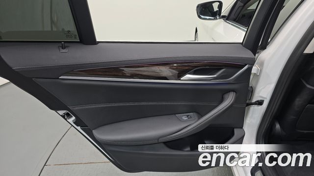 BMW 5 Series (G30) 520i Luxury 2021 — фото 25