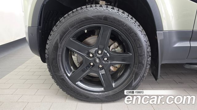 Land Rover Defender (L663) 110 D240 SE 2020 — фото 5