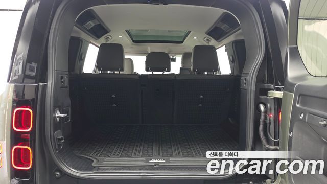 Land Rover Defender (L663) 110 D240 SE 2020 — фото 20