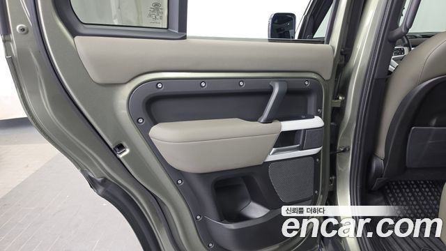 Land Rover Defender (L663) 110 D240 SE 2020 — фото 25