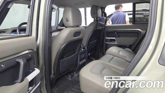 Land Rover Defender (L663) 110 D240 SE 2020 — фото 26