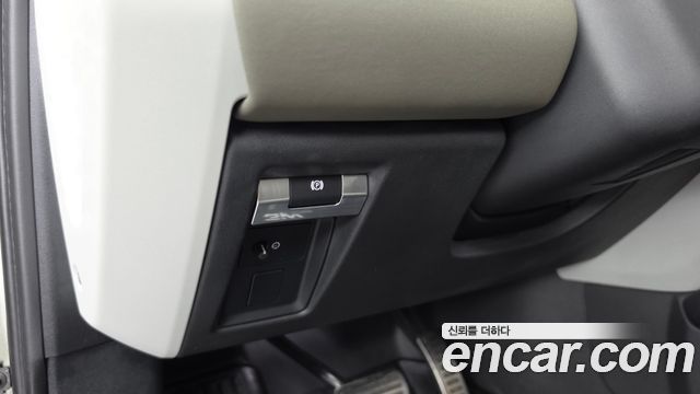 Land Rover Defender (L663) 110 D240 SE 2020 — фото 27