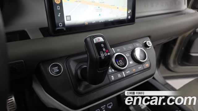Land Rover Defender (L663) 110 D240 SE 2020 — фото 33