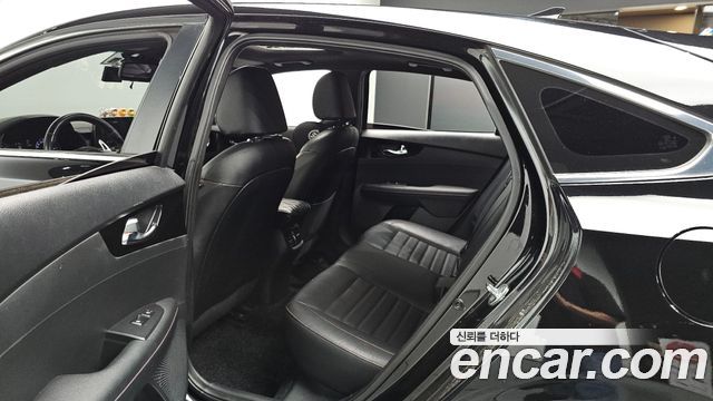 Kia K3 5Door GT Plus 2019 — фото 12