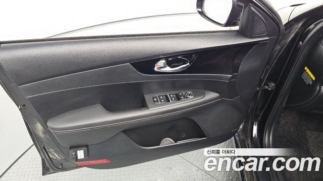 Kia K3 5Door GT Plus 2019 — фото 24