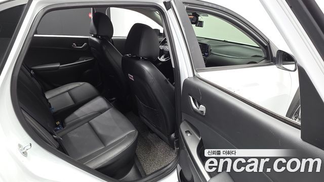Hyundai Kona 1.6 Turbo 2WD Modern pop 2019 — фото 11