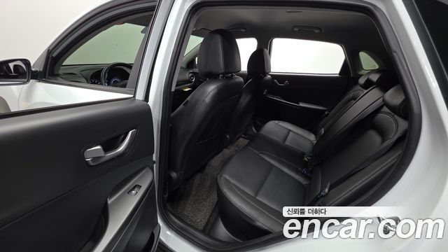 Hyundai Kona 1.6 Turbo 2WD Modern pop 2019 — фото 12
