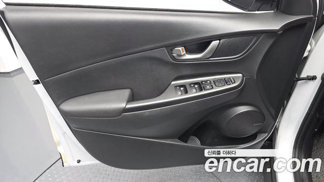 Hyundai Kona 1.6 Turbo 2WD Modern pop 2019 — фото 24