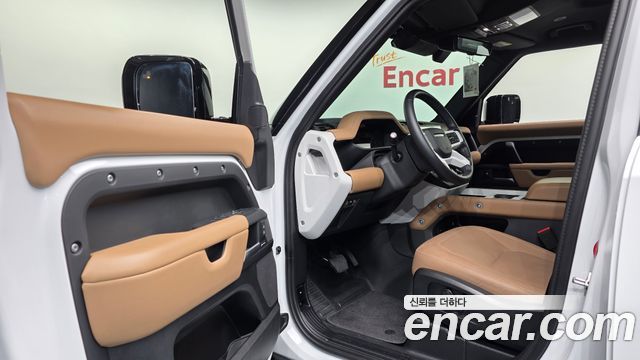 Land Rover Defender (L663) 110 P300 X-Dynamic SE 2025 — фото 10