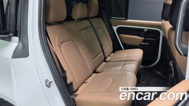 Land Rover Defender (L663) 110 P300 X-Dynamic SE 2025 — фото 15
