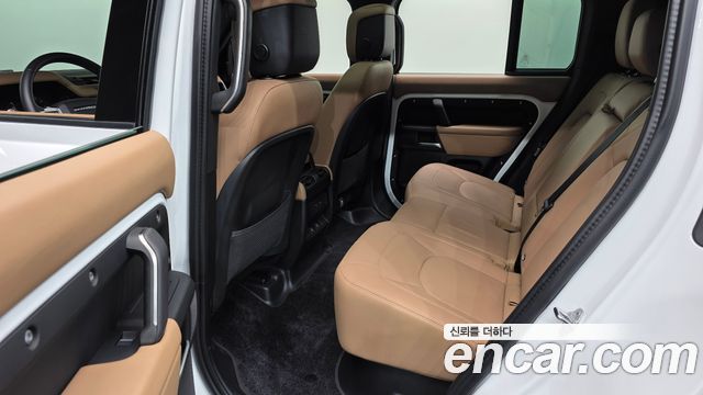 Land Rover Defender (L663) 110 P300 X-Dynamic SE 2025 — фото 16