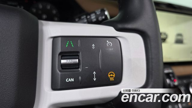 Land Rover Defender (L663) 110 P300 X-Dynamic SE 2025 — фото 24