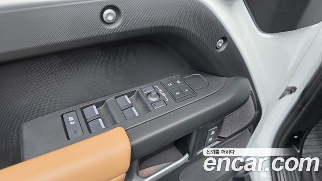 Land Rover Defender (L663) 110 P300 X-Dynamic SE 2025 — фото 35