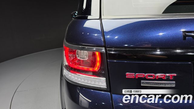 Land Rover Range Rover Sport (II) 3.0 SDV6 AB Dynamic 2017 — фото 23