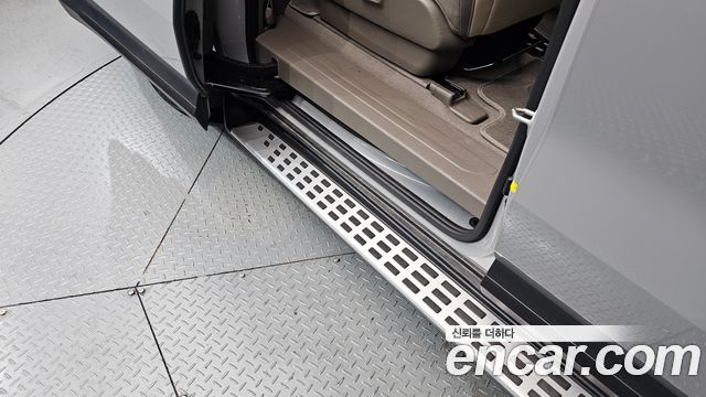 Kia Carnival (IV) HEV 9-Seater Hi-Limousine (Special vehicle) 2025 — фото 19