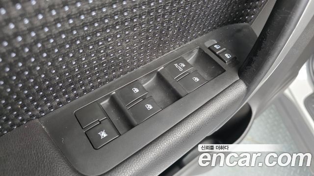 Chevrolet Captiva 2WD LS Deluxe pack 2018 — фото 30