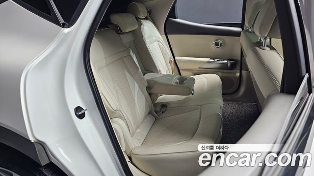 Genesis GV60 Standard 2023 — фото 15