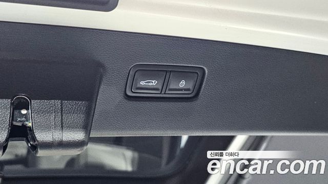 Genesis GV60 Standard 2023 — фото 37