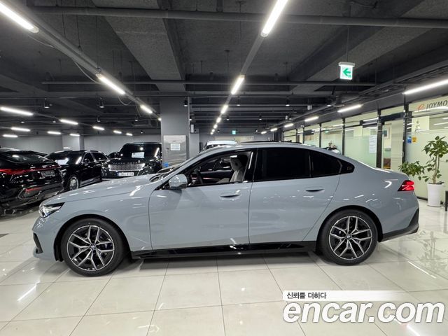BMW 5 Series (G60) 523d M Sport 2026 — фото 2