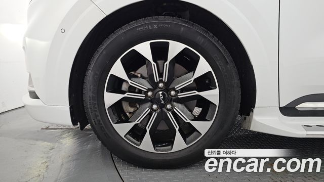 Kia Carnival (IV) Diesel 9-Seater Hi-Limousine Signature 2022 — фото 5