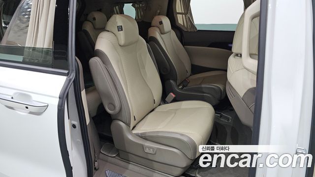 Kia Carnival (IV) Diesel 9-Seater Hi-Limousine Signature 2022 — фото 12
