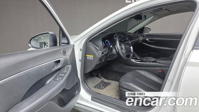 Hyundai Sonata (DN8) 2.0 LPG(rental car) Smart 2020 — фото 11