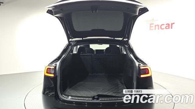Tesla Model Y Long Range AWD 2022 — фото 22