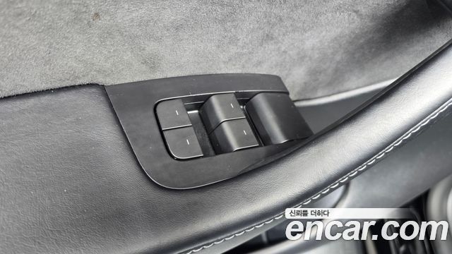 Tesla Model Y Long Range AWD 2022 — фото 33