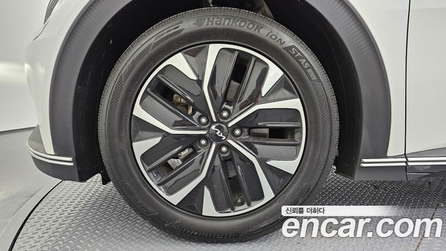 Kia EV6 Long Range Air 2022 — фото 5