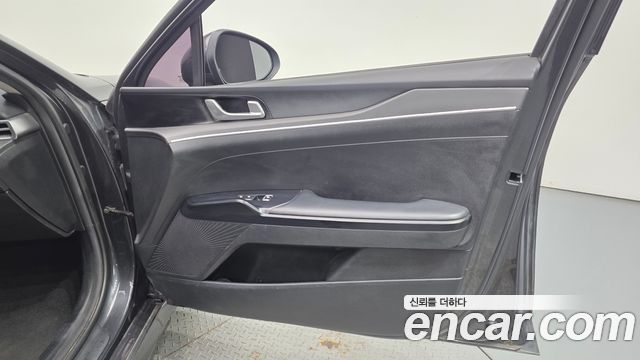 Kia K5 (III) 2.0 Prestige 2020 — фото 24