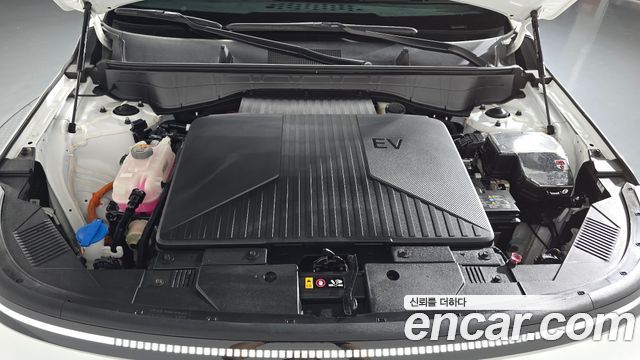 Hyundai Kona Electric (SX2) Long Range Premium 2023 — фото 6