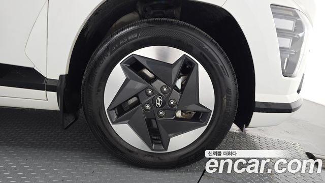 Hyundai Kona Electric (SX2) Long Range Premium 2023 — фото 27