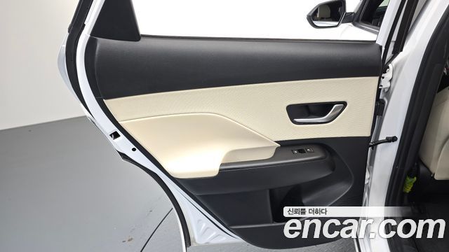 Hyundai Kona Electric (SX2) Long Range Premium 2023 — фото 31