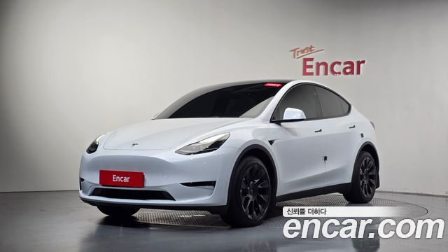 Tesla Model Y Long Range AWD 2024 — фото 11