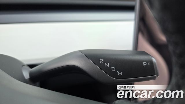 Tesla Model Y Long Range AWD 2024 — фото 9
