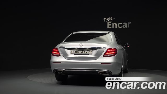 Mercedes-Benz E-Class (W213) E300 Avantgarde 2019 — фото 4