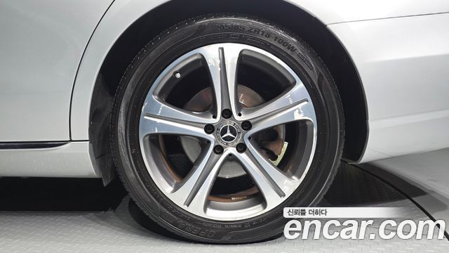 Mercedes-Benz E-Class (W213) E300 Avantgarde 2019 — фото 21