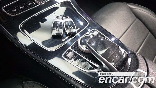 Mercedes-Benz E-Class (W213) E300 Avantgarde 2019 — фото 32