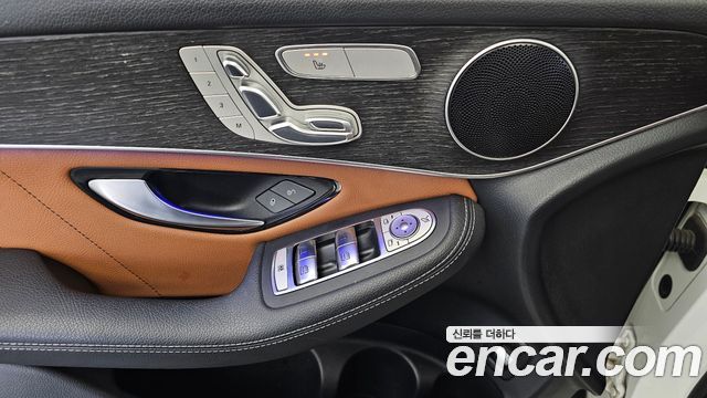 Mercedes-Benz GLC-Class (X253) GCL300 4MATIC Coupe 2020 — фото 32