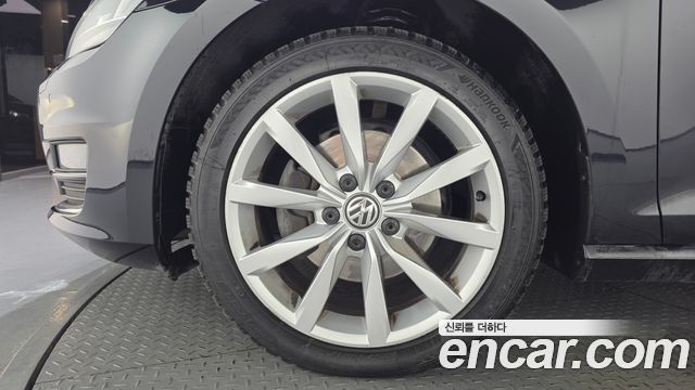 Volkswagen Golf (VII) 2.0 TDI Premium 2016 — фото 5