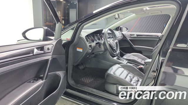 Volkswagen Golf (VII) 2.0 TDI Premium 2016 — фото 10