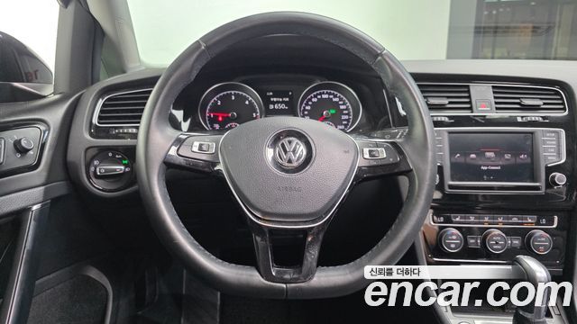 Volkswagen Golf (VII) 2.0 TDI Premium 2016 — фото 13